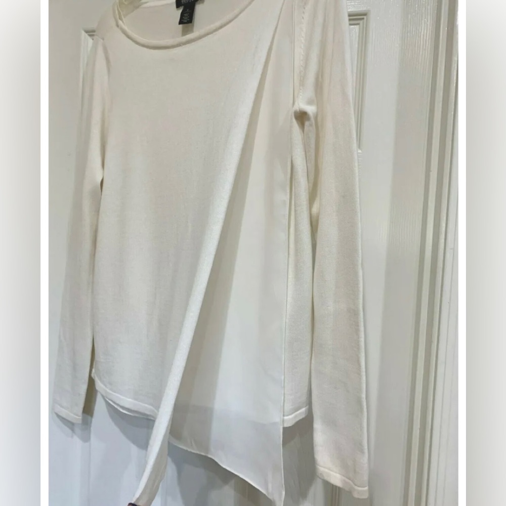 WHBM Top-White Asymmetrical Hem Boat Neck